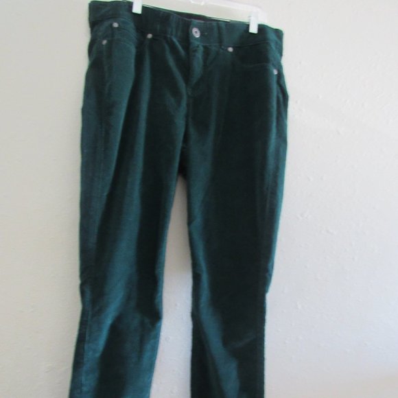 Torrid Feel the Fit----Bombshell Skinny - Picture 1 of 8